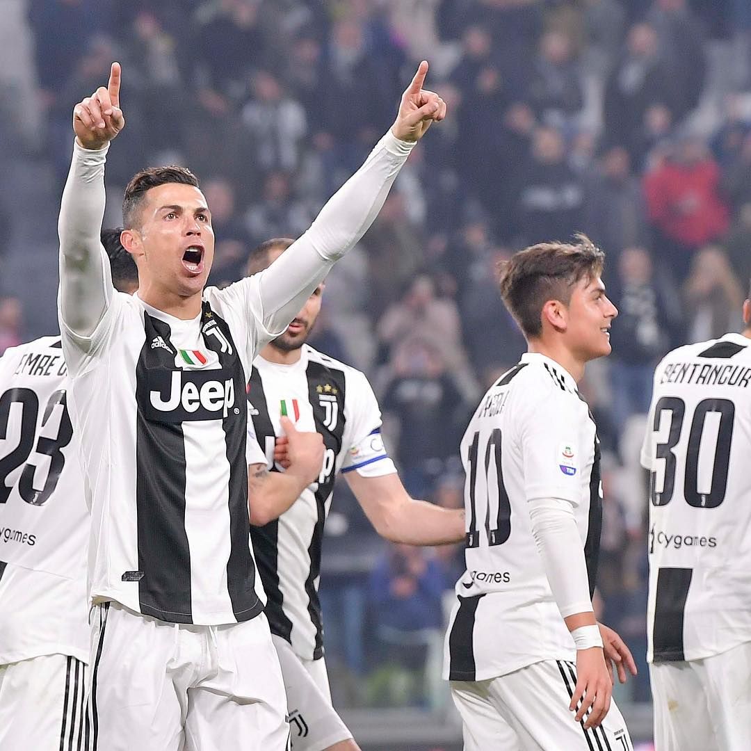 孔帕尼：球队处于困境时两名球员挺身而出，这就是我们的实力