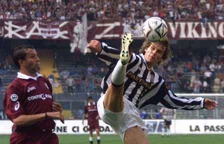 利物浦头号球星萨拉赫与主教练关系破裂，球队会如何处理这两人？