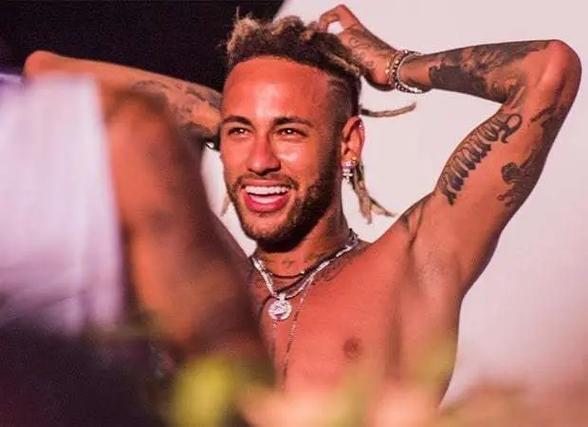 几度哽咽，孙兴慜结束十年热刺生涯