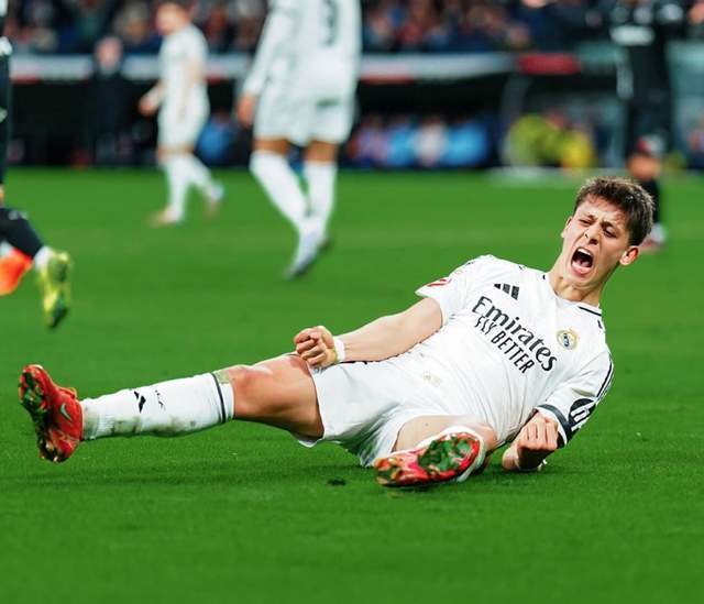 周六意甲焦点战：维罗纳迎战亚特兰大，保级压力与欧战野心的激烈碰撞！