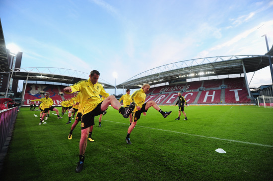 世体：齐达内现身伯纳乌但不会接替阿隆索，他只想执教法国