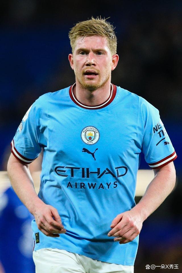 记者：因伤落选的马斯坦托诺仍加入阿根廷队的训练营