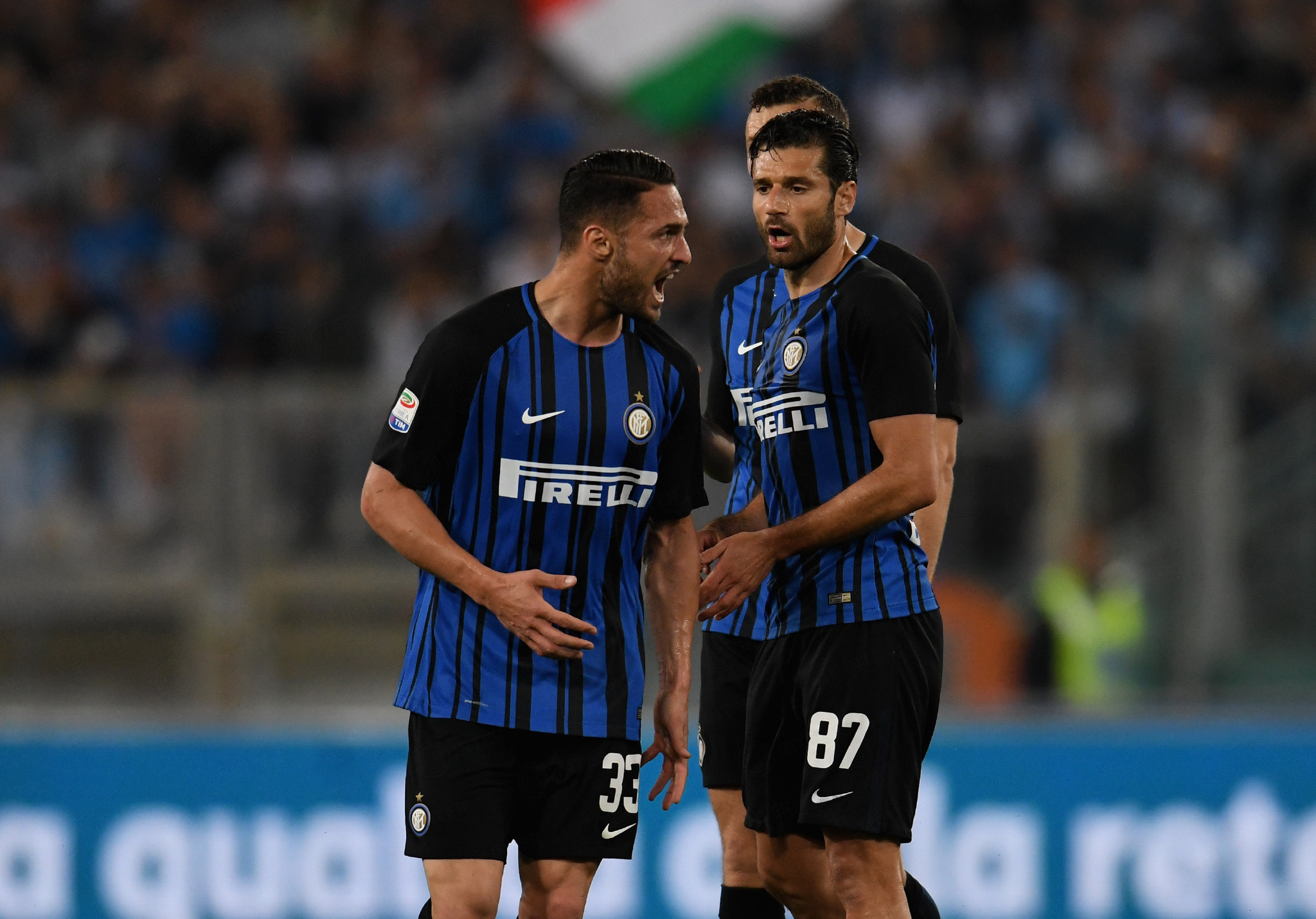 踢球者：拜仁正密切关注格里马尔多，希望其替代格雷罗