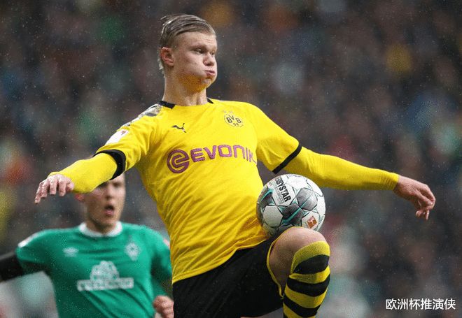 外媒：下赛季欧冠联赛阶段用球将采用白+薄荷绿+紫创新配色