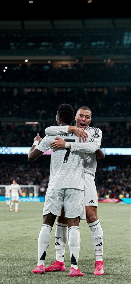 梅西将领取美职联MVP奖杯，梅西杯U16国际赛同步揭幕