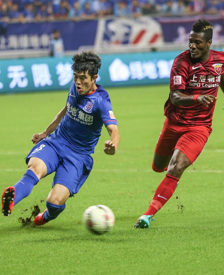 这下真是把足球踢成了艺术